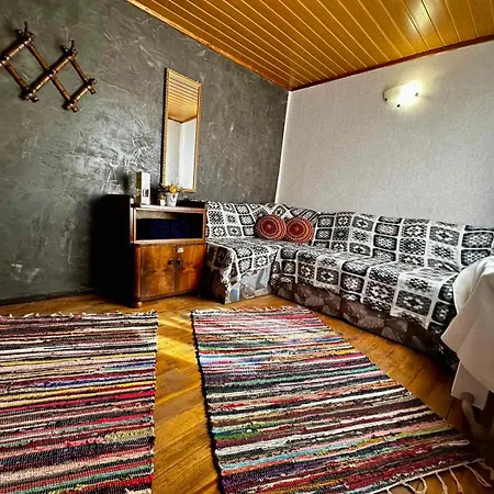 House Of Mika Ruse